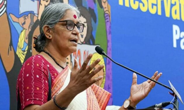 വോട്ടര്‍ പട്ടികയിലെ പേരില്‍ അവ്യക്തതയെന്ന്; സി പി ഐ നേതാവ് ആനി രാജക്ക് തിരഞ്ഞെടുപ്പ് കമ്മീഷന്‍ നോട്ടീസ്